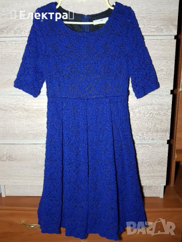 Синя рокля на марката Lucy fashion с дантелени мотиви