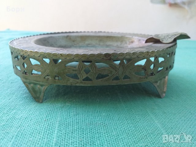 Стар метален пепелник, снимка 2 - Други - 33551998