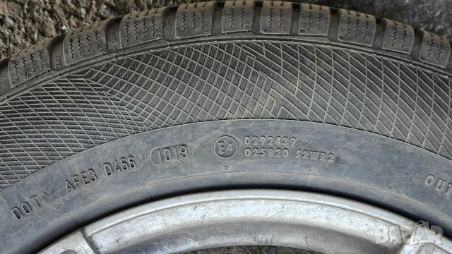 4 броя 215 65 17 зимни гуми Continental WinterContact и Vredestein Wintrac pro, снимка 8 - Гуми и джанти - 49393418