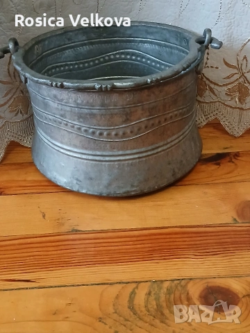 Стар ретро бъкърен котел 