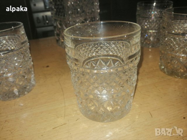 Продавам чешки кристален сервиз Бертоне, снимка 3 - Сервизи - 43740663