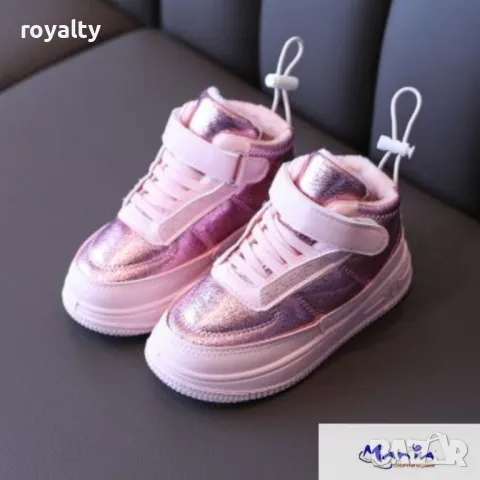 Детски кецове в розово