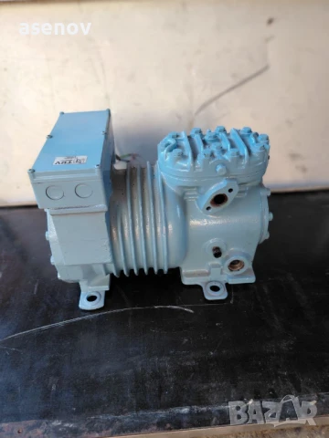 компресор- двуцилиндров