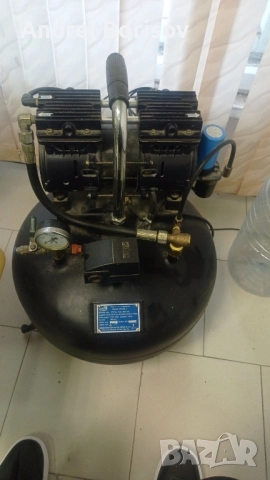 два стоматологични компресора