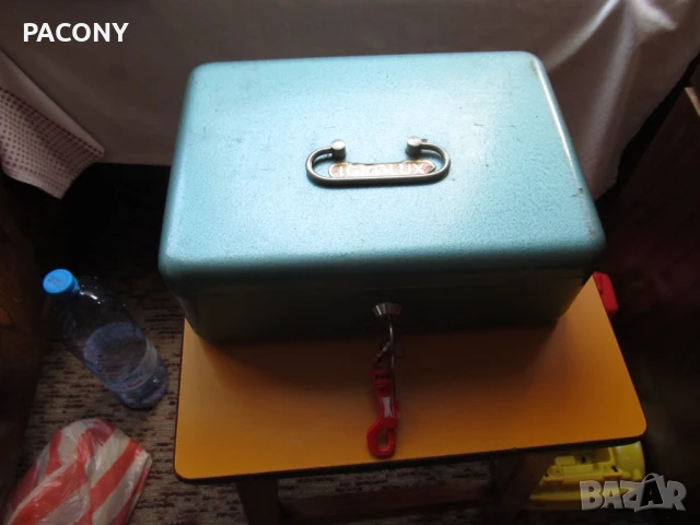 касичка КАСА Сейф    с два ключа  IGROLUX, снимка 2 - Други - 51314675