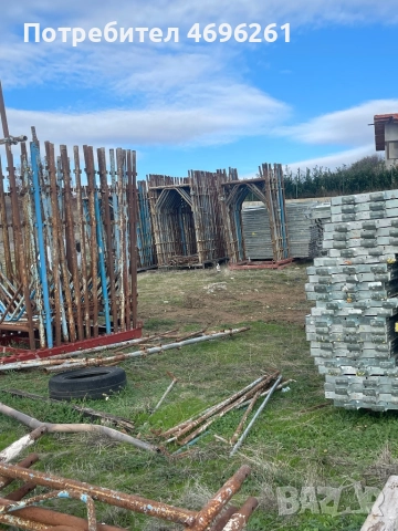 Продавам Италианско бързозглобяемо рамково скеле, снимка 4 - Строителни работници - 52941627