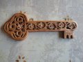 Уникална ажурна поставка за ключове дърворезба ключ, снимка 5