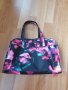 Дамска козметична чанта на цветя, снимка 2
