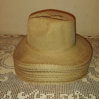 Продавам шапки/ капели/, снимка 1 - Шапки - 39884144