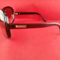 Слънчеви очила Valentino Marrom 5686/S/имат леки драскотини/, снимка 3 - Слънчеви и диоптрични очила - 33043098