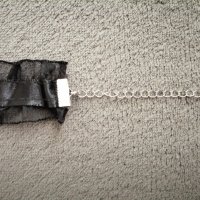 Черен чокър със звънче и панделка, снимка 5 - Колиета, медальони, синджири - 37868017