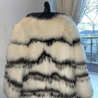 Продавам палто от лисица, снимка 2 - Палта, манта - 43971083