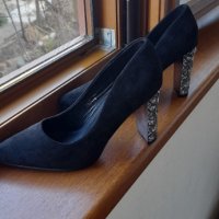 Елегантни обувки на висок ток номер 41, снимка 1 - Дамски обувки на ток - 43988395