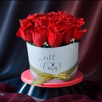 Кутия с вечни рози подарък за Свети Валентин , снимка 2 - Подаръци за жени - 39412420