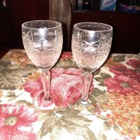 продавам 2 кристални чаши за вино, снимка 1 - Чаши - 43441810