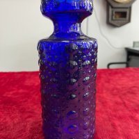 Релефна ваза от кобалтово стъкло. №2667, снимка 2 - Антикварни и старинни предмети - 38072526