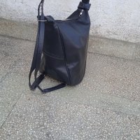 Дамска спортна чанта раничка, снимка 1 - Раници - 35612672