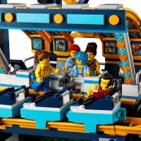 НОВО LEGO Icons - Увеселителен парк с лупинги 10303, снимка 4 - Конструктори - 43439586