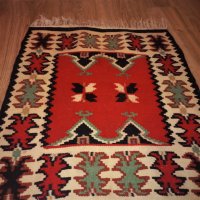 Чипровски малки килимчета 2 бр, снимка 5 - Декорация за дома - 38573917