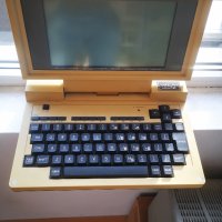 Ретро лаптоп TANDY 200 работещ 1985, снимка 1 - Антикварни и старинни предмети - 42931602