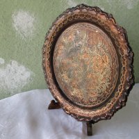 стара чиния от метал - мед с орнаменти , снимка 5 - Други ценни предмети - 33071803