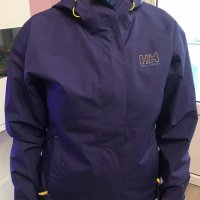 Оригинална Дамска ветровка на Helly Hansen М размер, снимка 1 - Якета - 32262117