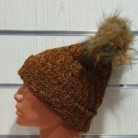 Нова зимна дамска шапка с 2 помпона/пуха, снимка 10 - Шапки - 35488809