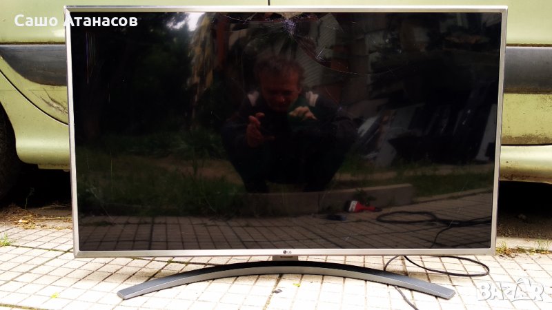 LG 43UM7600PLB със счупена матрица ,LGP43T-19U1 ,EAX68253604(1.0) ,HC430DQG-ABXR2-A14X ,TWCM-K505D, снимка 1