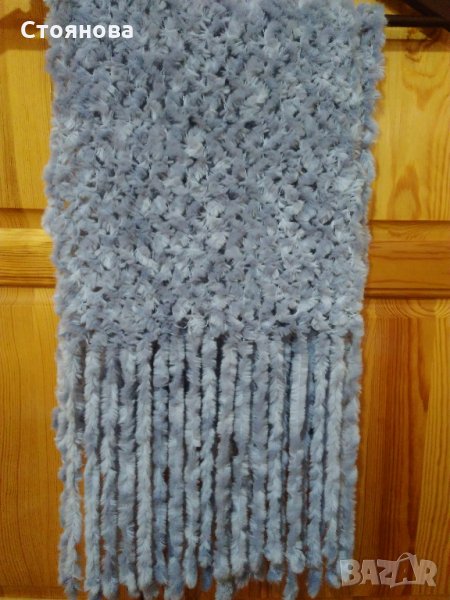 Дамски сив пухен шал, снимка 1