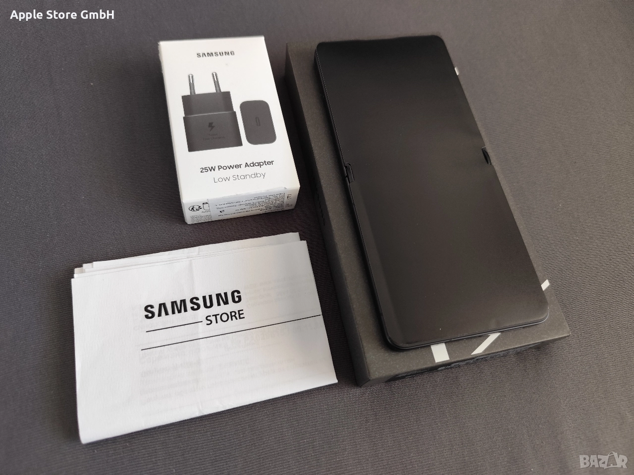 Samsung Z Flip 7 JetBlack 12GB RAM / 256 ROM, снимка 1