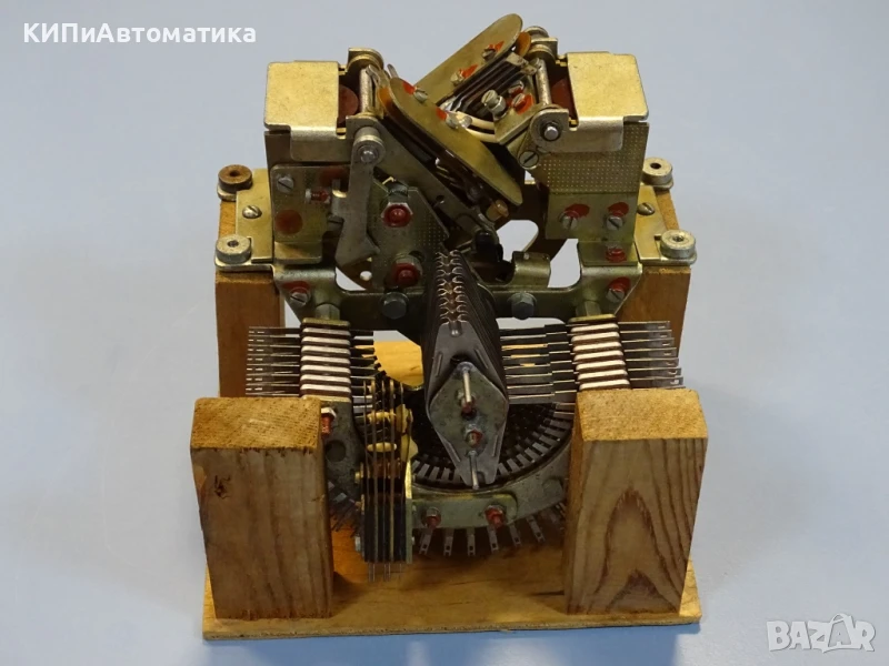 стъпков избирач РШИ-25 РСЗ.250.071Д Rotary Stepper Relay USSR, снимка 1