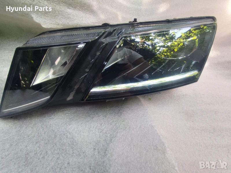 Skoda Octavia Ляв фар 2017-2020г, снимка 1