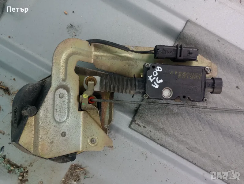 Задна лява брава ситроен ц8 Пежо 807 ланчия федра , снимка 1