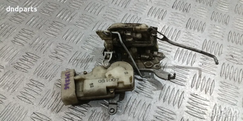 Брава врата Toyota Yaris 2004г.(предна дясна)	, снимка 1