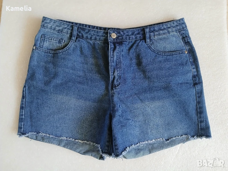 Къси дънкови дамски панталонки, L-размер , снимка 1