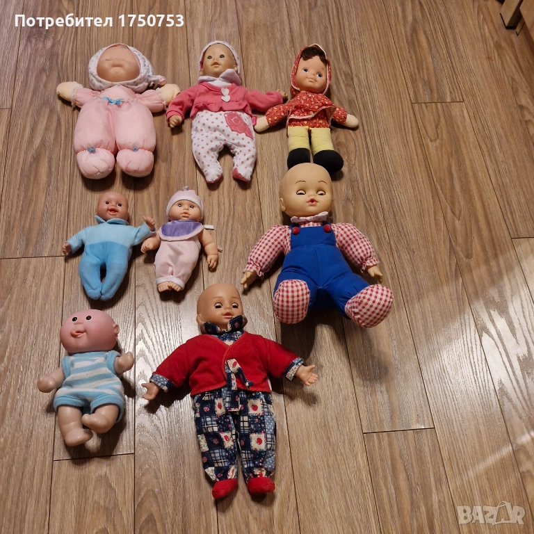 9 броя кукли , бебета с аксесоари, снимка 1