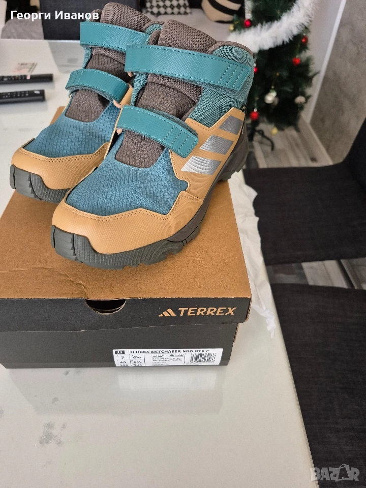 Обувки, маратонки с лепенки, снимка 1