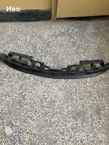 Решетка предна оригинална Mazda 3 2009-2012 г.