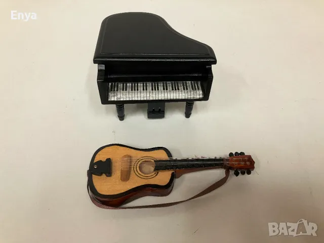 Миниатюра на пиано и китара, снимка 4 - Колекции - 48069671