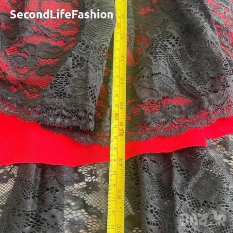 Уникална рокля от вискозна дантела Junona, салса червено-черна размер M със златен колан, снимка 4 - Рокли - 53221758