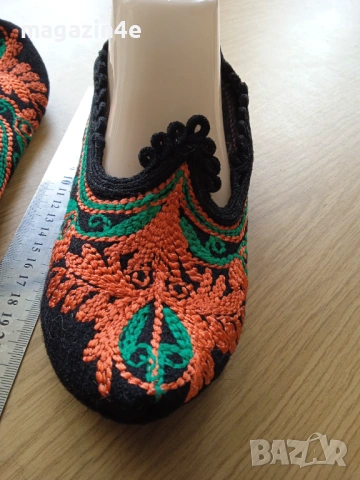 Родопски терлици, бродирани пантофи, вълнени пантофи,Родопис,, снимка 4 - Други - 53454947