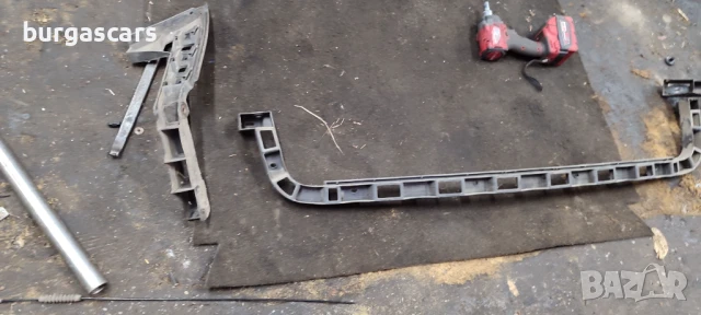 Държач задна броня Vw Touran - 30лв, снимка 3 - Части - 51273295