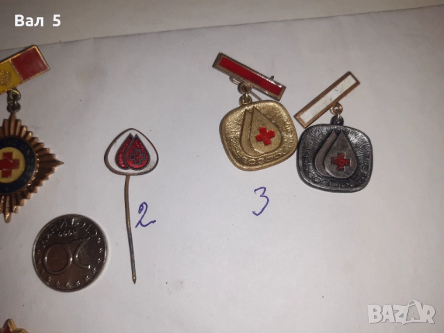 Стари значки БЧК , КРЪВОДАРИТЕЛ , и др , значка, снимка 3 - Колекции - 51536483