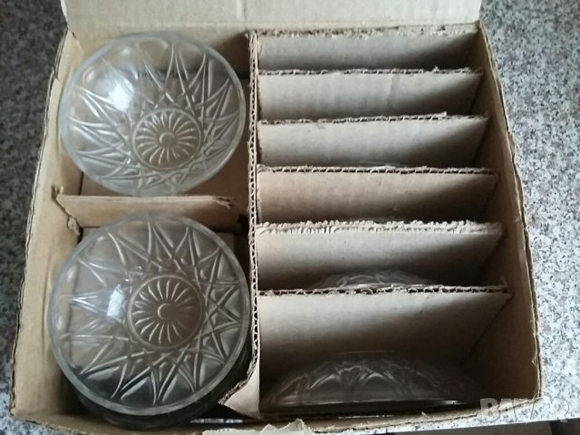 Комплект стъклени купички и чинии, снимка 10 - Сервизи - 37688837