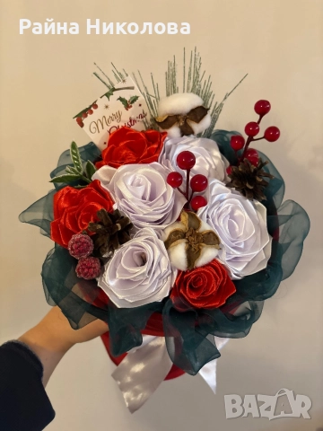 Ръчно изработени коледни букети със сатенени рози, снимка 2 - Други - 52713843
