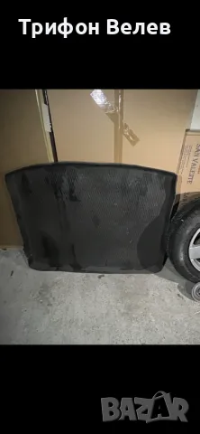 Постелка за багажник Голф 4