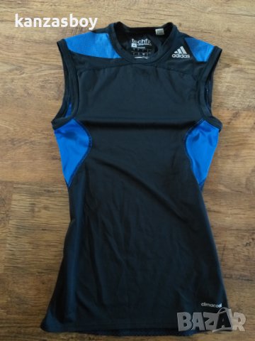 adidas Men's Techfit - страхотен мъжки потник МНОГО ЕЛАСТИЧЕН, снимка 3 - Други - 40125761