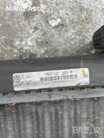 Радиатор охлаждане Фолксваген Голф 5 VW Golf, снимка 2 - Части - 49716260