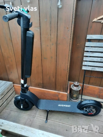 Бартер ЧИСТО нова 32 Км/ч 350W Електрическа тротинетка Decent ONE MAX