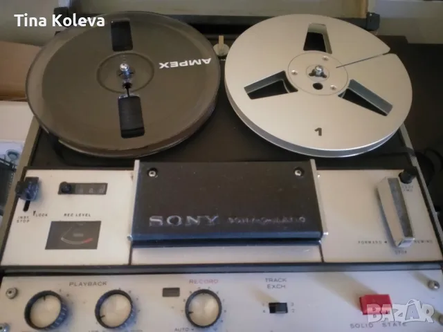 Магнетофон Сони 